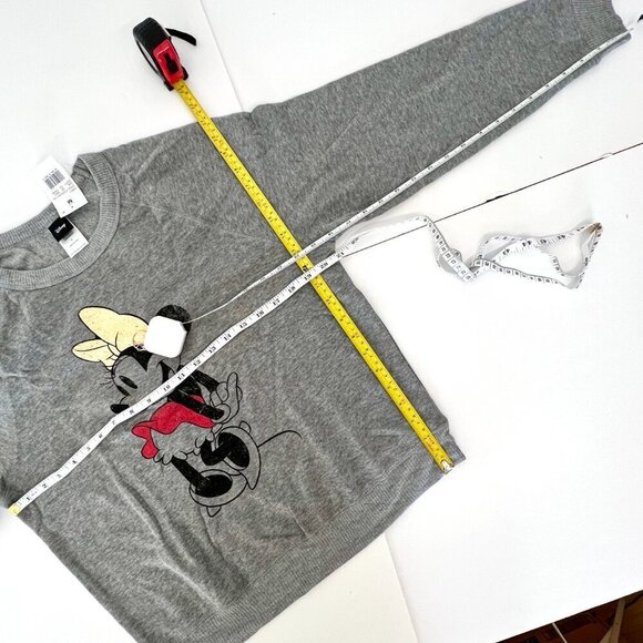 NWT Disney Vintage Style Mini Mouse Gray Crewneck Sweatshirt Sz M - Picture 9 of 9